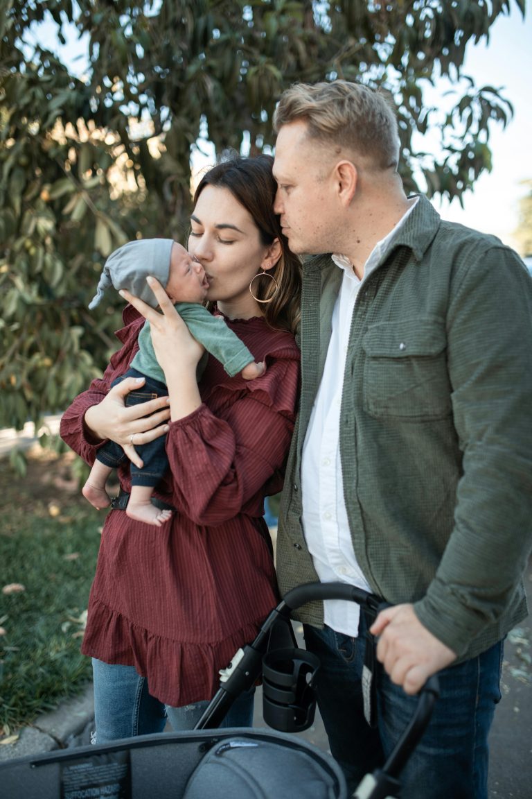 Tiny Toes, Big Emotions: A Real Guide to Gorgeous Newborn Family Photos