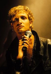 Layne Staley’s Last Photo: The Iconic Image That Captures a Dark Chapter of Rock History